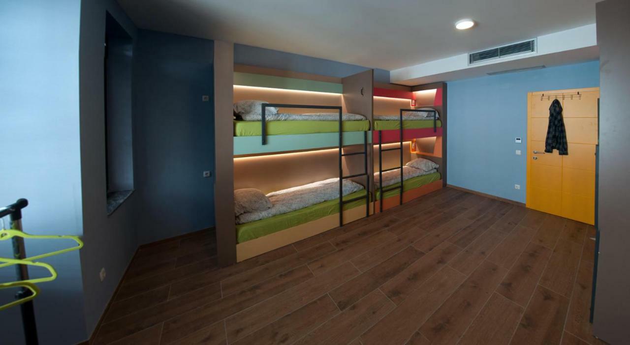 Ura Hostel 普里兹伦 外观 照片