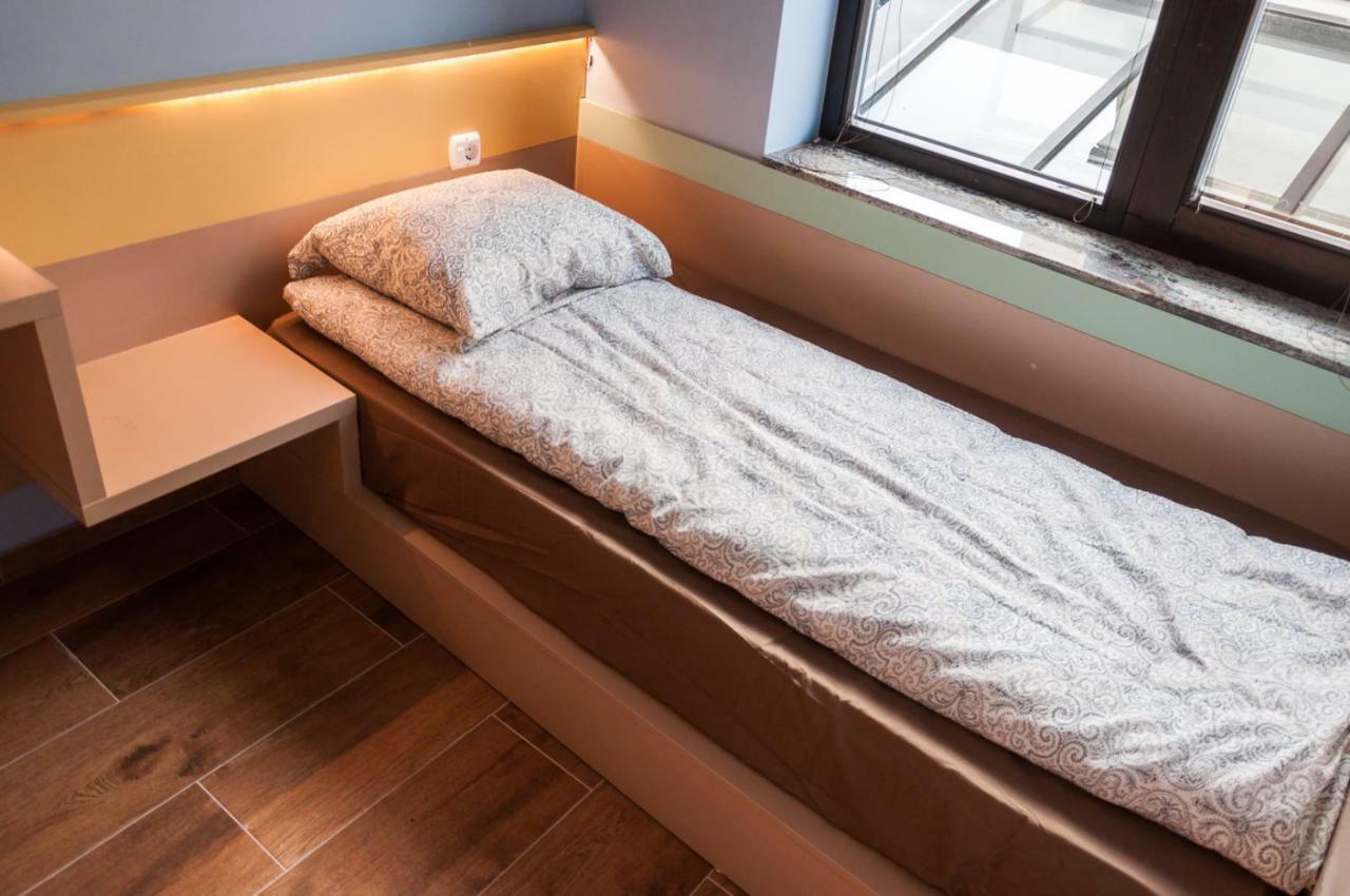 Ura Hostel 普里兹伦 外观 照片